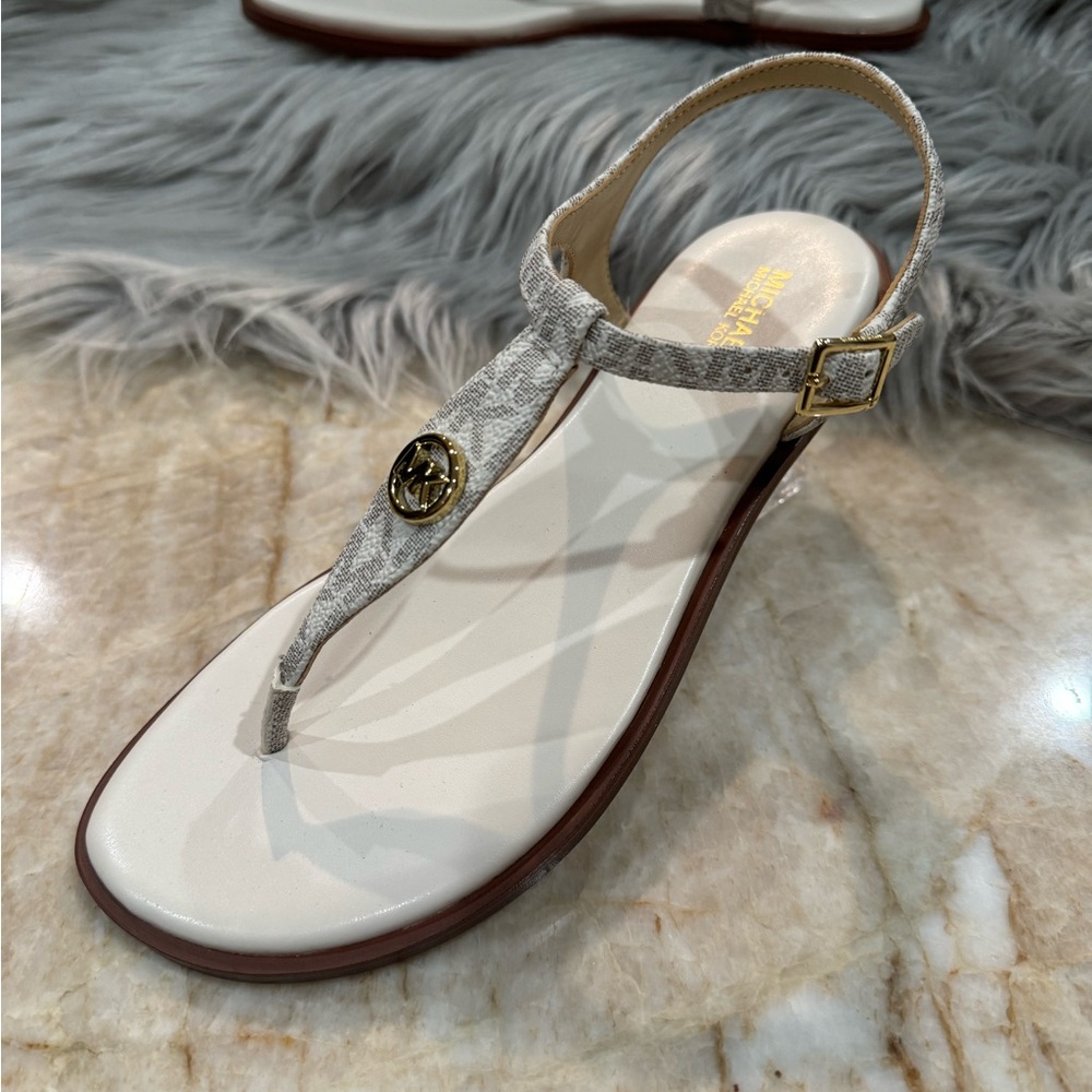 Michael Kors Mallory Logo Thong MK Signature Luxury Women’s Sandal. New